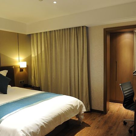 Atour X Hotel Shanghai Hongqiao Airport Konggang Road ภายนอก รูปภาพ